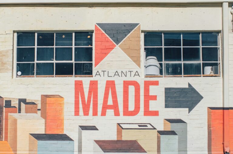 What Atlanta’s Top Executives Know About Leadership That Mid-Career Professionals Don’t